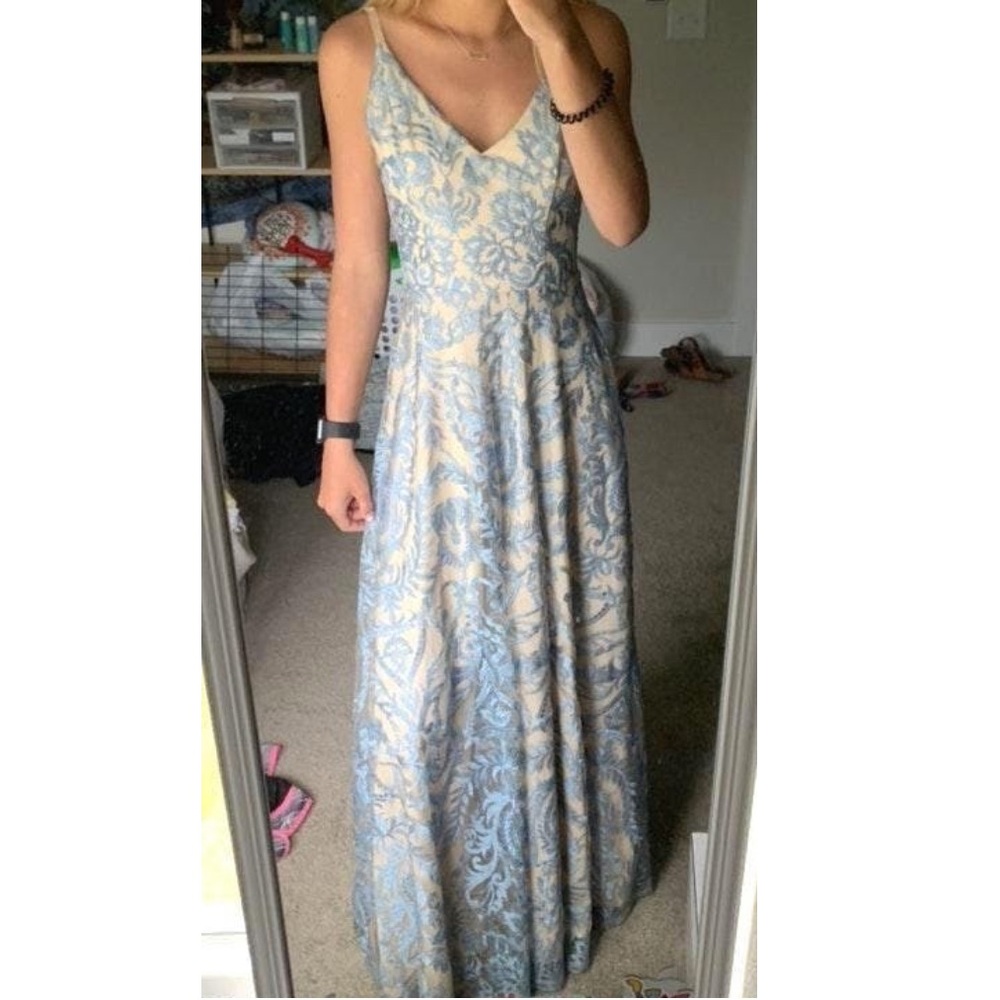PromGirl Lace Prom Dress